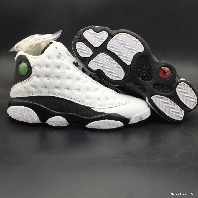888164-112 white SNGL AIR JORDAN RETRO 13 RESPECT